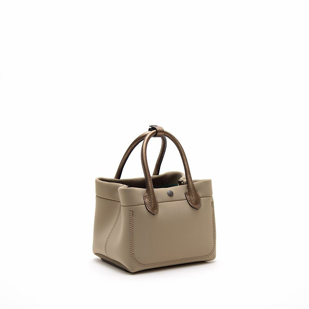 A.D.M.J. トートバッグ ハンドバッグ ビジュー クリスタル グレージュ A.D.M.J. - 【新入荷】◇A.D.M.J/エーディーエムジェイ◇型押し