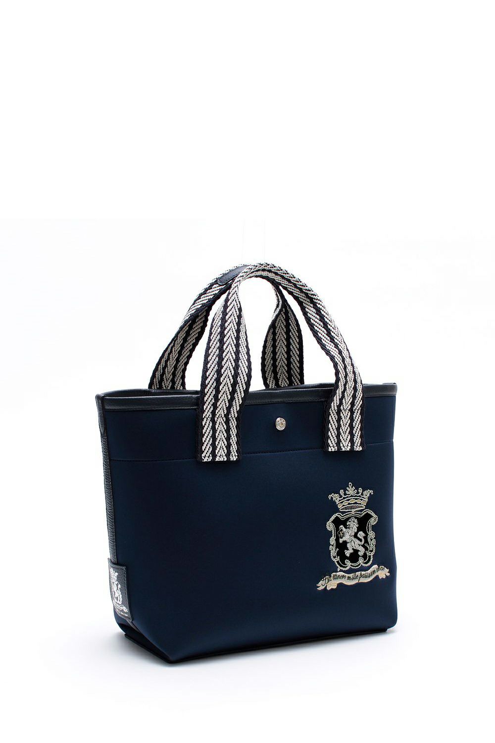 マジックライト/エンブレム刺しゅうデイリートートM | A.D.M.J.公式