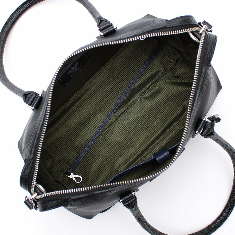 【極美品】ADMJ ナイロンリュクスマーキスボストン ロゴ 現行品 ブラック ナイロンリュクスマーキスボストン | A.D.M.J.公式オンラインストア